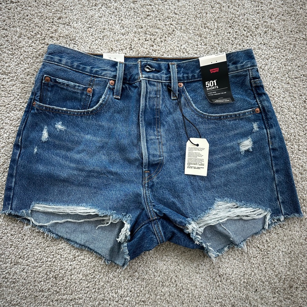 Women’s levi’s 501 jean shorts size 30 brand new with tags